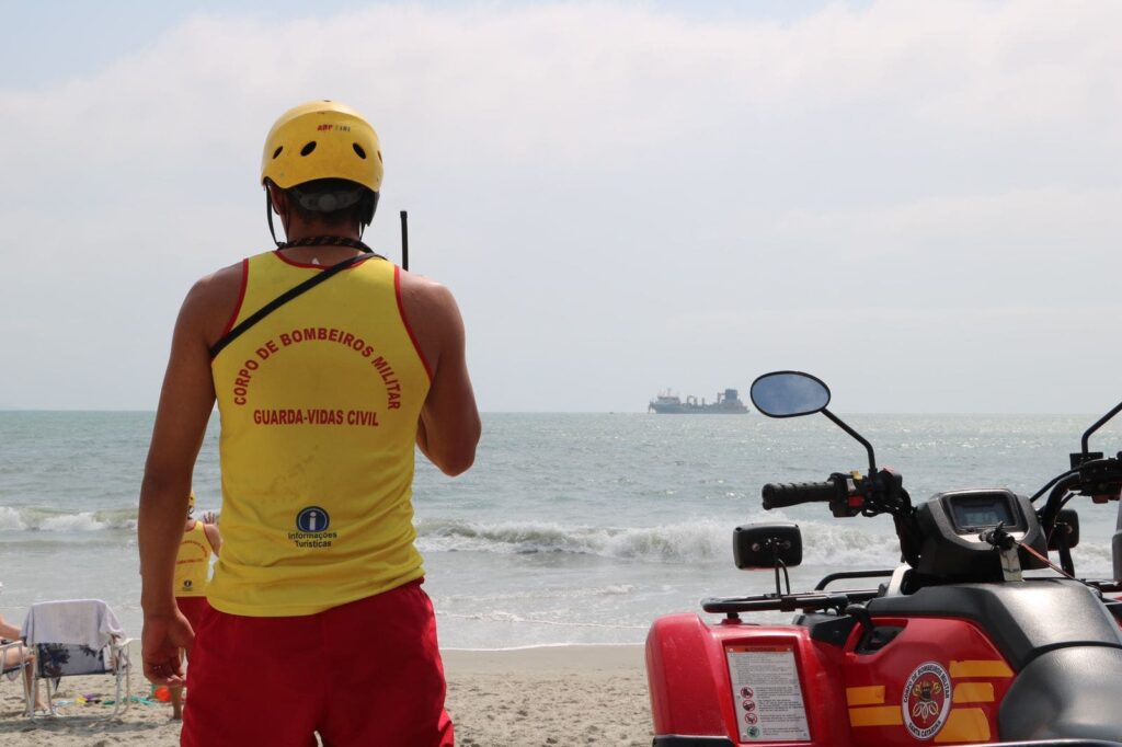 Ambiente Seguro e Tranquilo na Praia Central em Balneário Camboriú