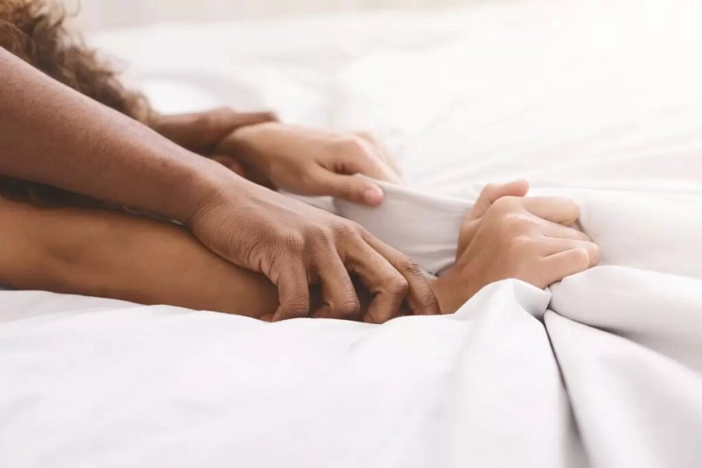 Sexo e Bem-Estar: Como a Vida Sexual Saudável Impacta Corpo e Mente