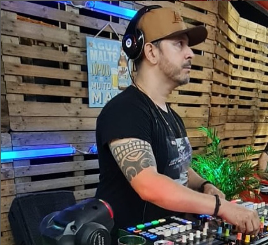 DJ Mark Alex de Brazlândia-DF: O Som que Agita o Quadradim e Além, Marcou nos anos 90