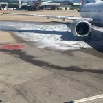 🚨 TREM DE POUSO DE AVIÃO DA GOL PEGA FOGO APÓS ATERRISSAGEM NO GALEÃO