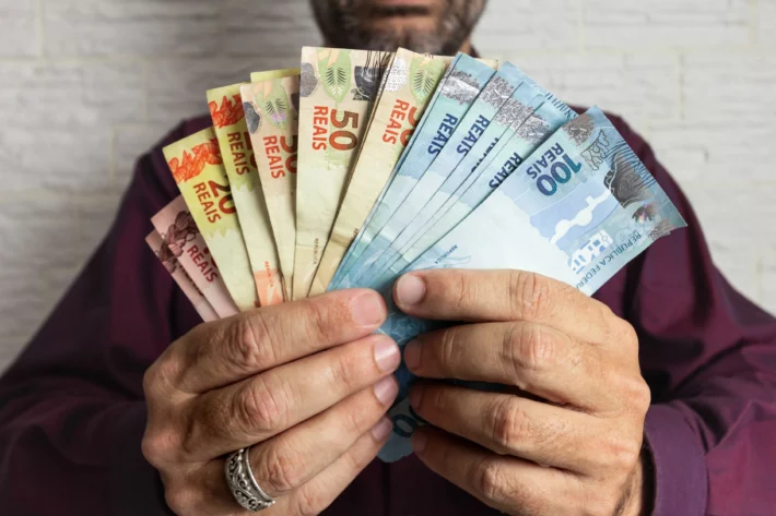 💰 Quinto dia útil de maio é hoje: saiba o que isso significa para seu bolso