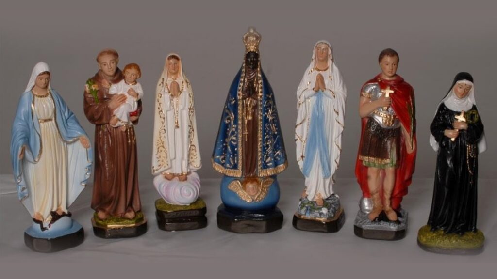 📿 Imagens de Santos e Ídolos: Entenda a Diferença que Gera Tanta Polêmica
