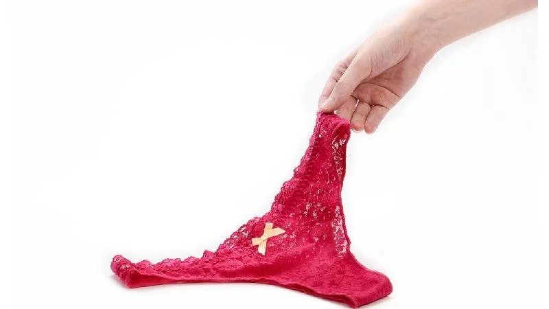 Homens de Calcinha na Hora do Sexo Dão Tesão em Mulheres, Revela Pesquisa