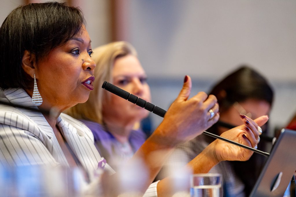 Especialistas apontam comportamento de retaliação contra direitos das mulheres